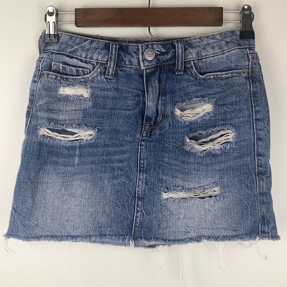 🚫SOLD 🚫   Aeropostale Distressed Raw Denim Skirt - Picture 6 of 10